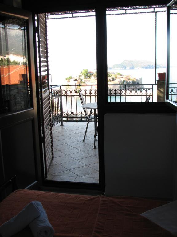 Guest House Ivo Jovanovic Sveti Stefan Habitación foto