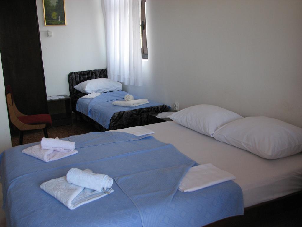 Guest House Ivo Jovanovic Sveti Stefan Habitación foto